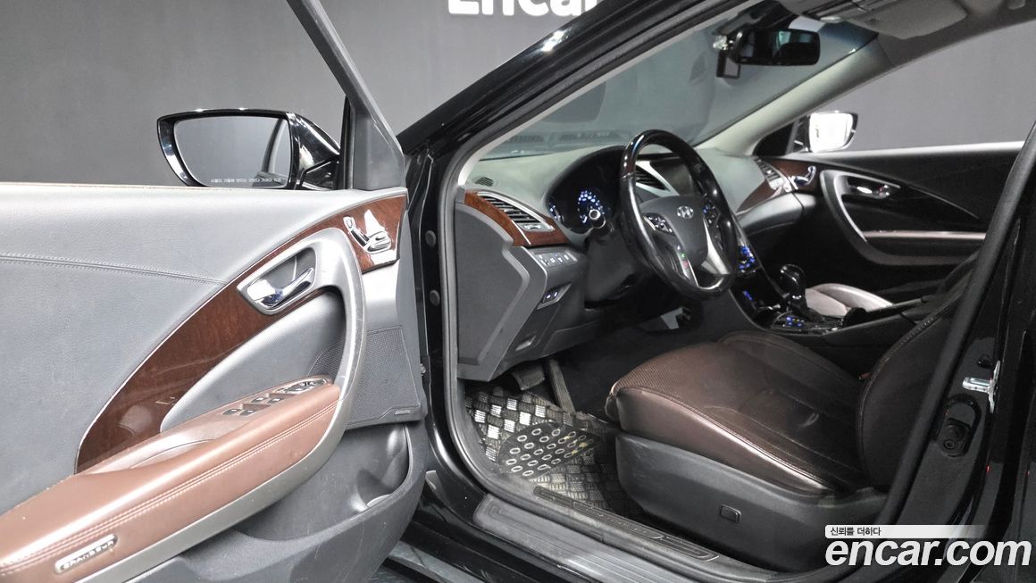 Hyundai Grandeur 2011