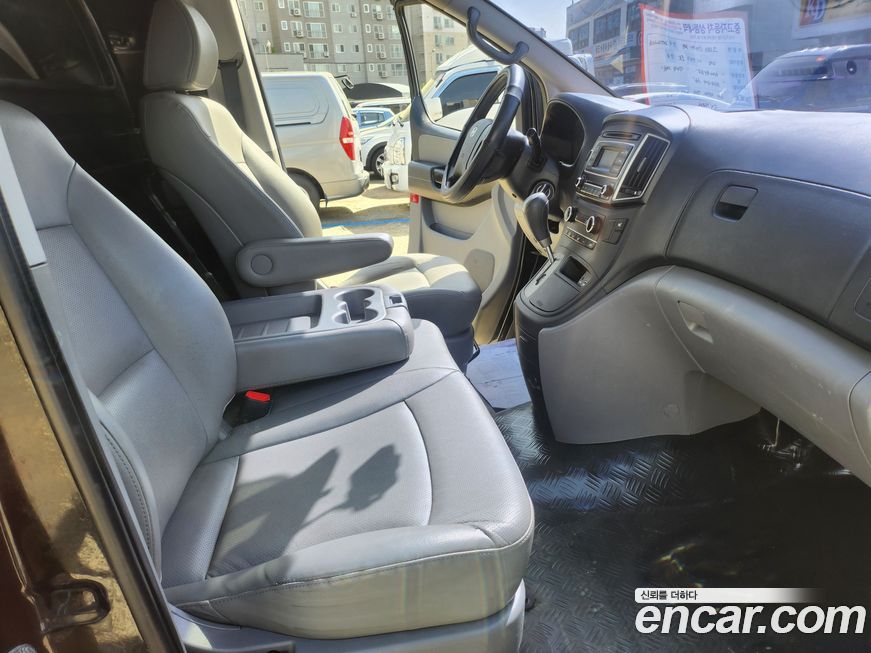Hyundai Starex 2016