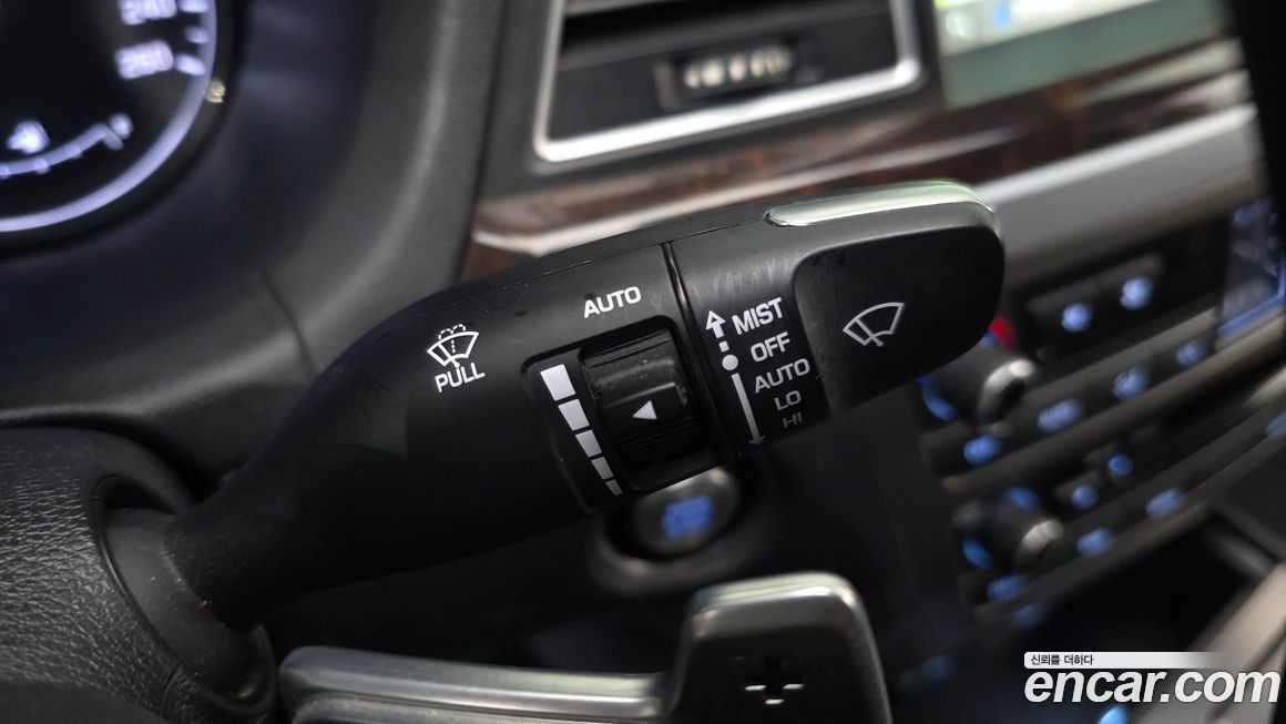 Hyundai Genesis 2016