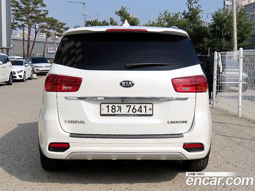 Kia Canival 2019
