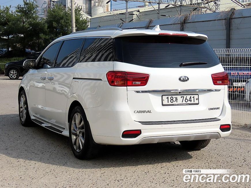 Kia Canival 2019