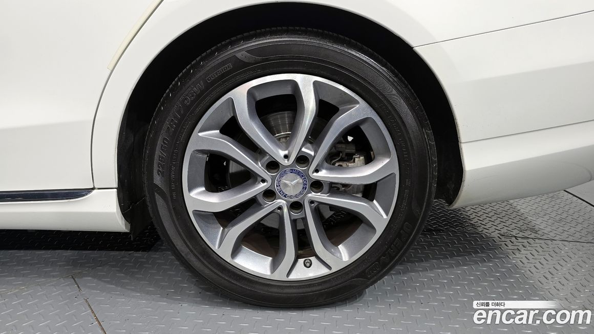 Mercedes-Benz C-Class 2016