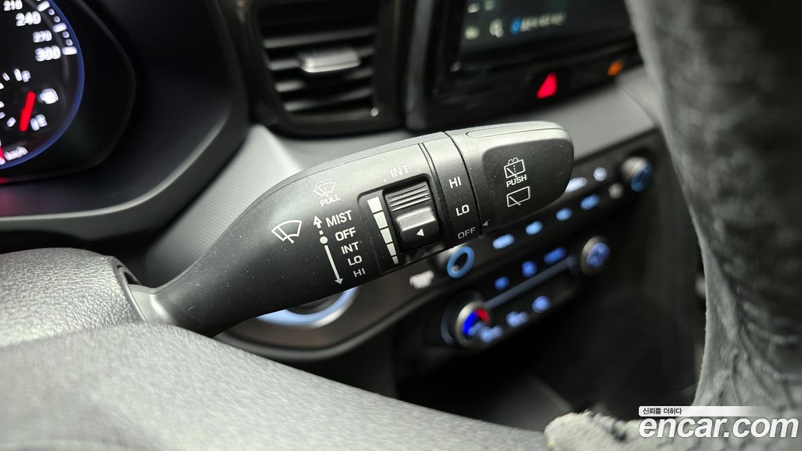 Hyundai Veloster 2019