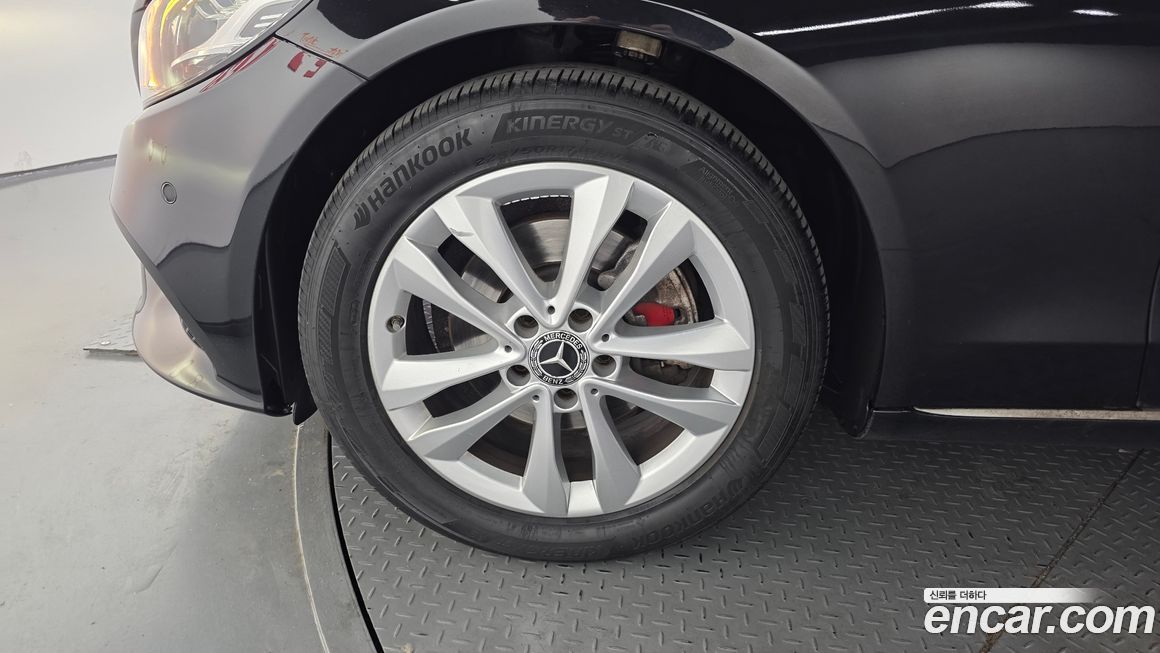 Mercedes-Benz C-Class 2019