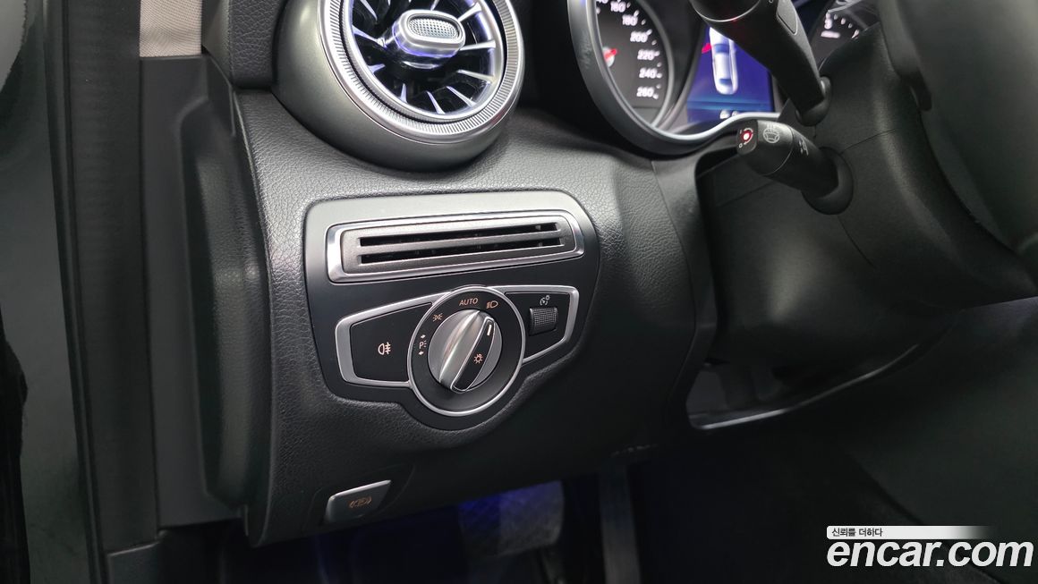 Mercedes-Benz C-Class 2019