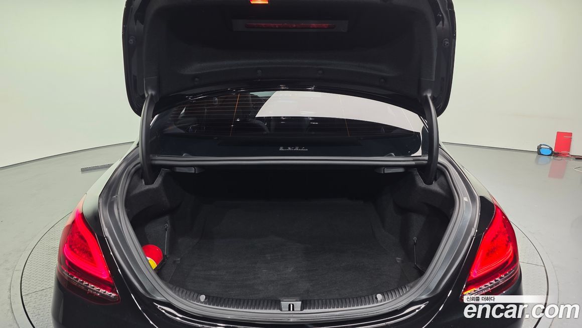 Mercedes-Benz C-Class 2019