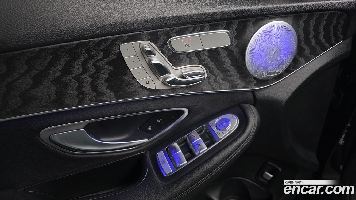 Mercedes-Benz C-Class 2019