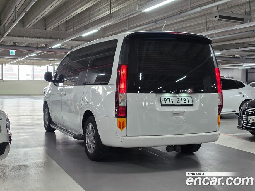 Hyundai Staria 2022