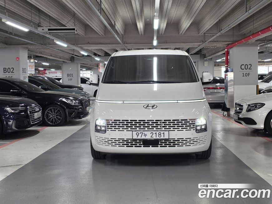 Hyundai Staria 2022
