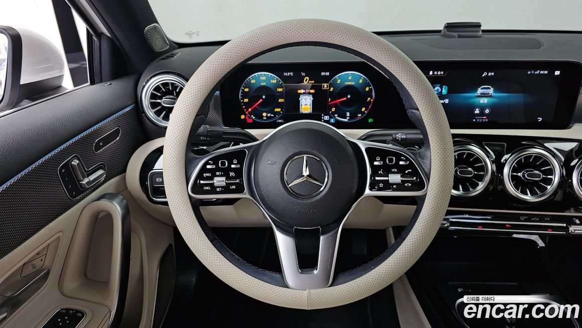 Mercedes-Benz A-Class 2022