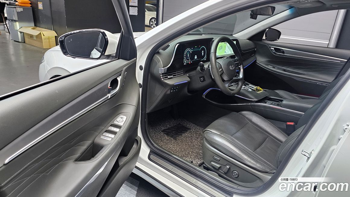 Hyundai Grandeur 2020