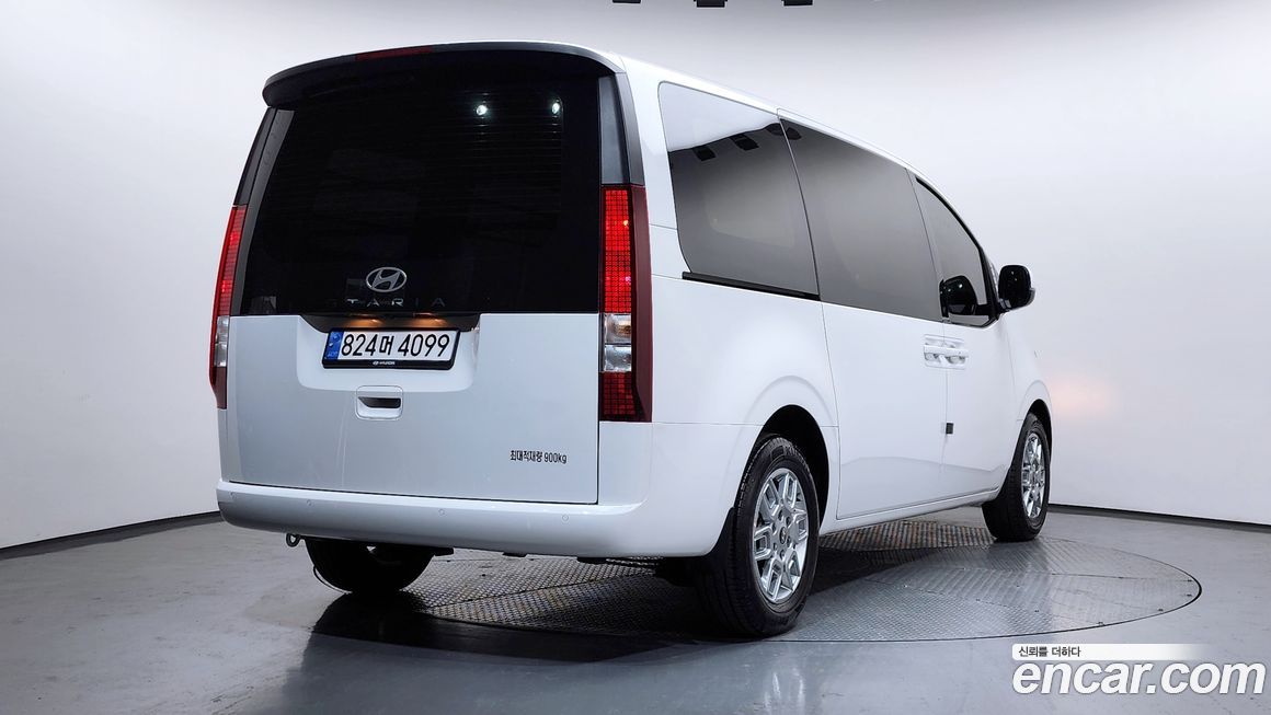 Hyundai Staria 2025