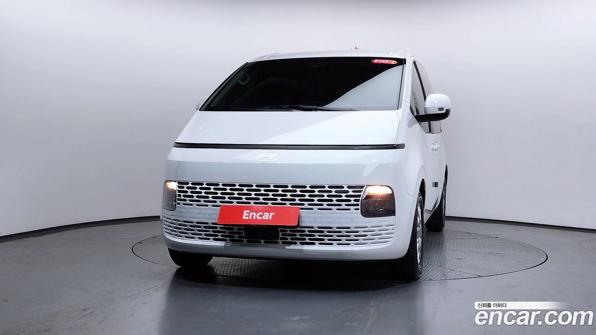 Hyundai Staria 2025