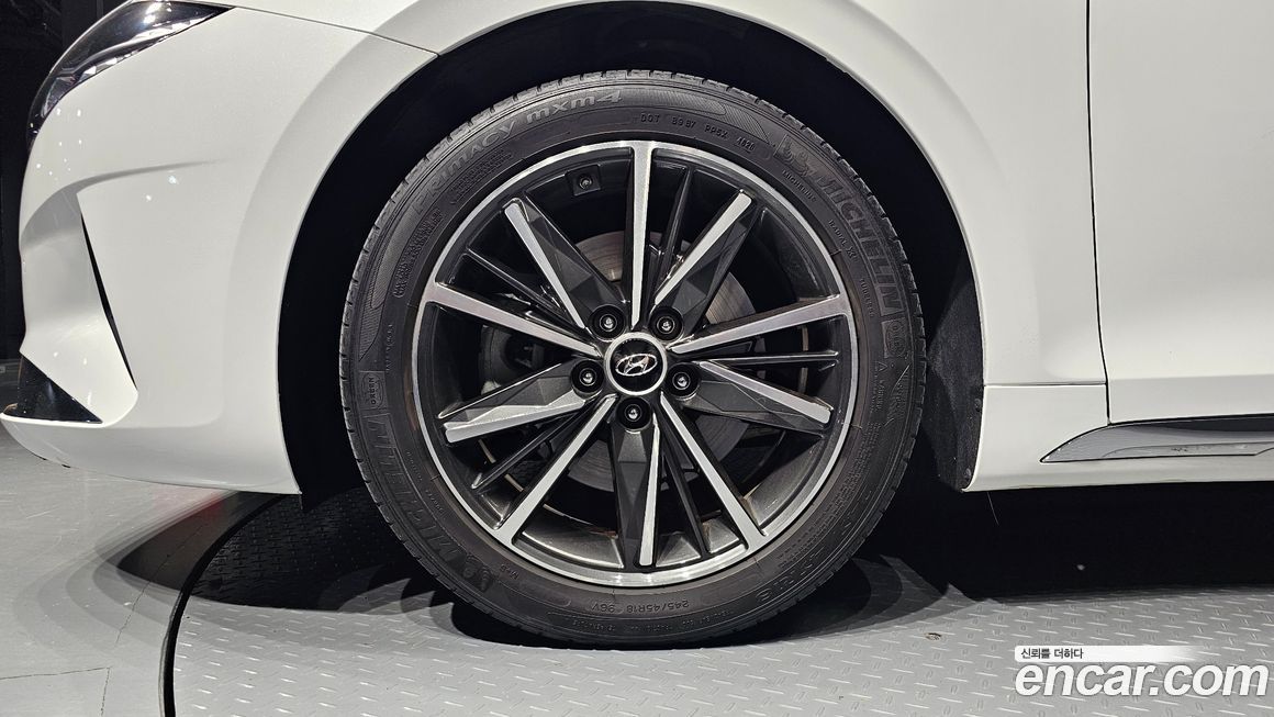 Hyundai Grandeur 2021