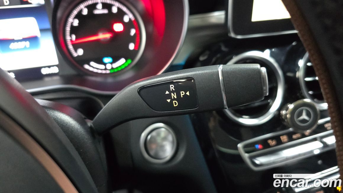 Mercedes-Benz GLC-Class 2019