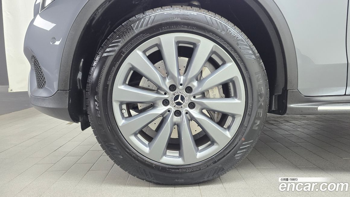 Mercedes-Benz GLC-Class 2019