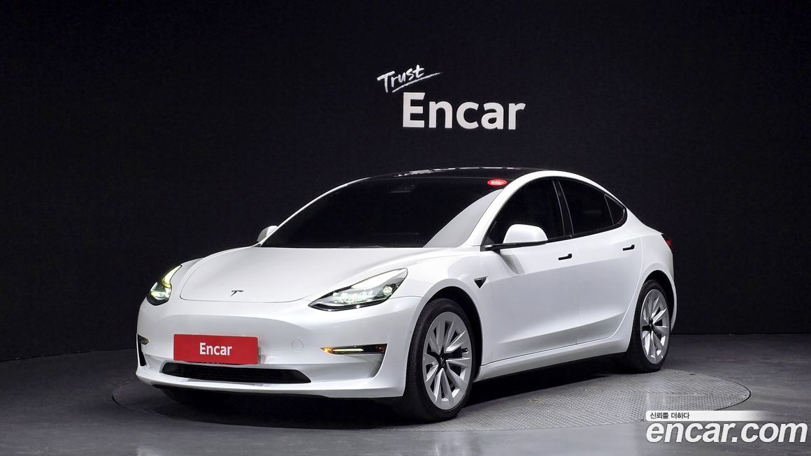 Tesla Model 3 2022