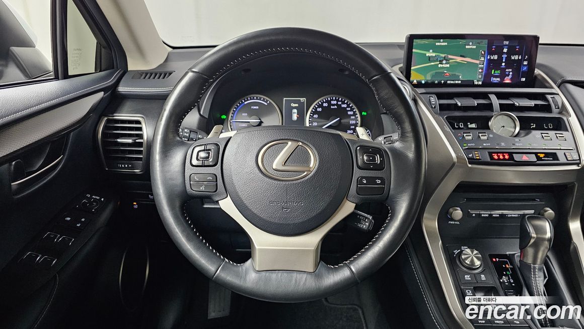 Lexus NX 2018