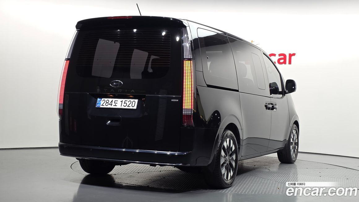 Hyundai Staria 2022