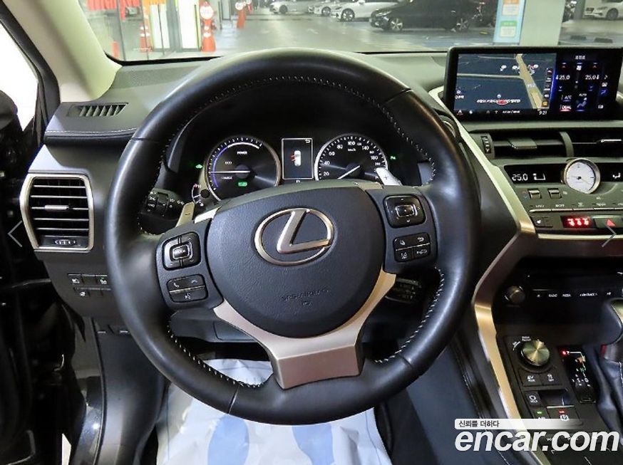 Lexus NX 2019