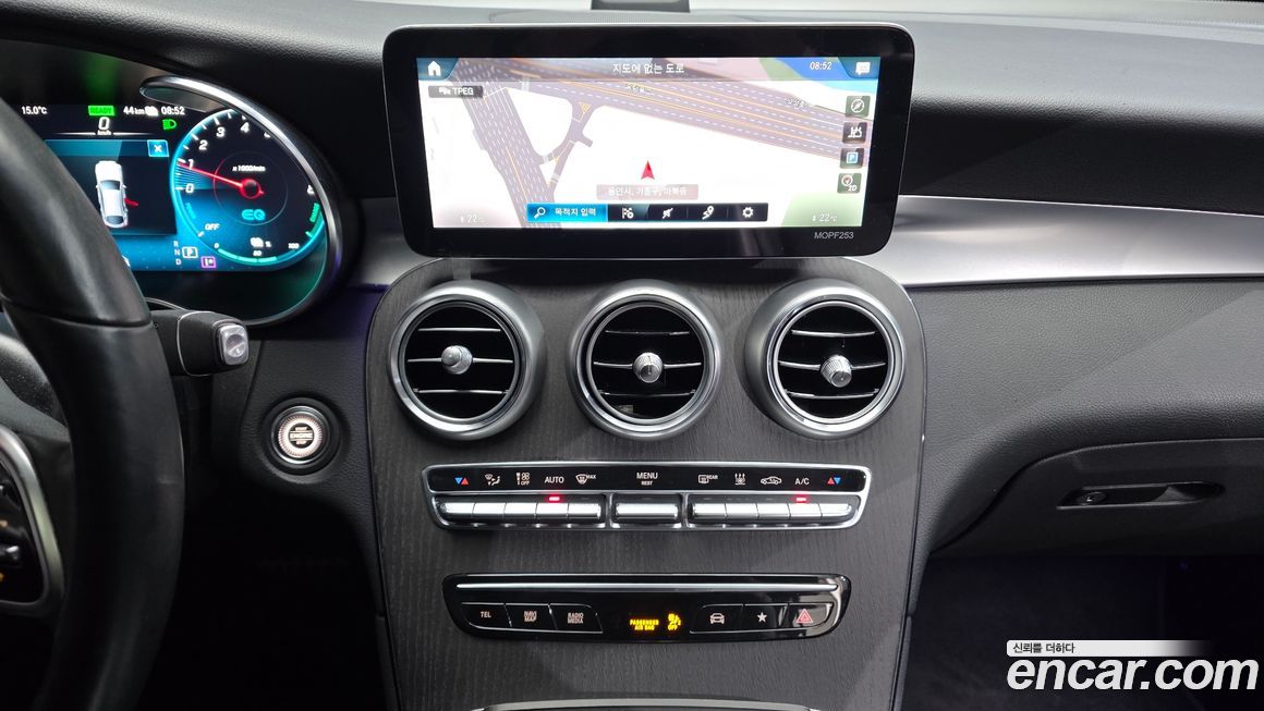 Mercedes-Benz GLC-Class 2021