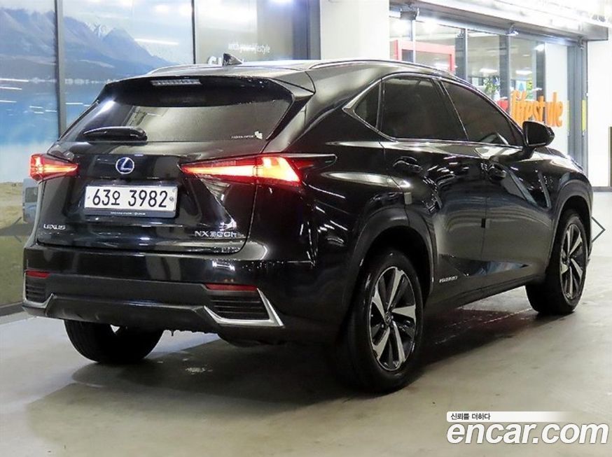 Lexus NX 2019