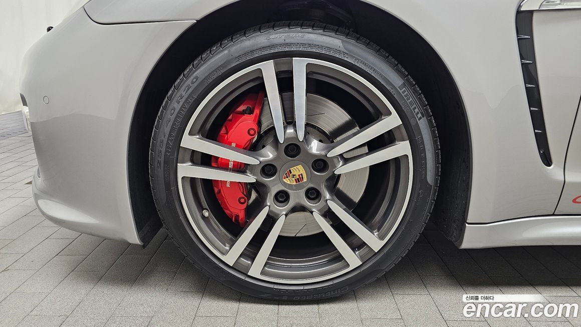 Porsche Panamera 2013