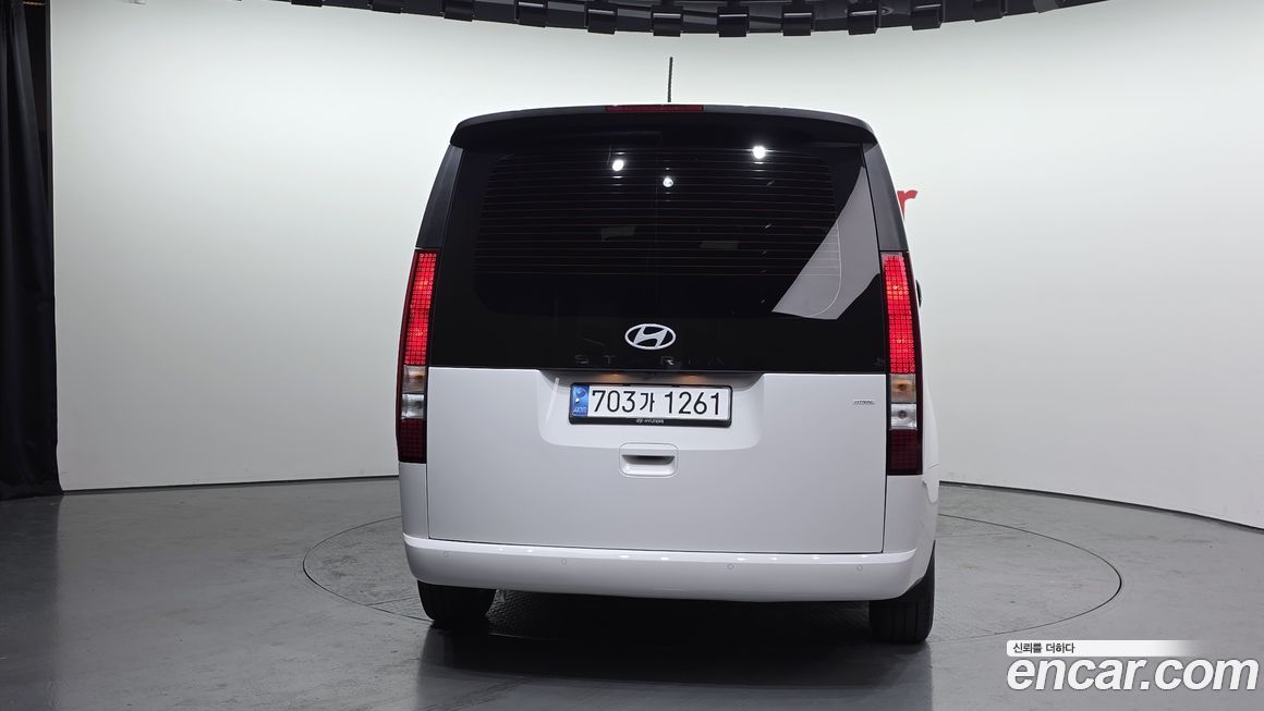 Hyundai Staria 2025