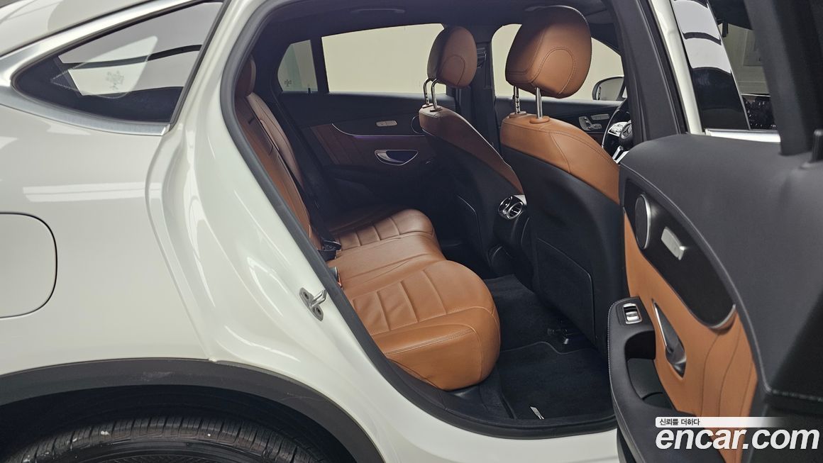 Mercedes-Benz GLC-Class 2022