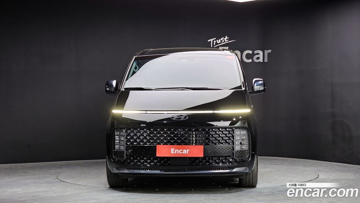 Hyundai Staria 2025