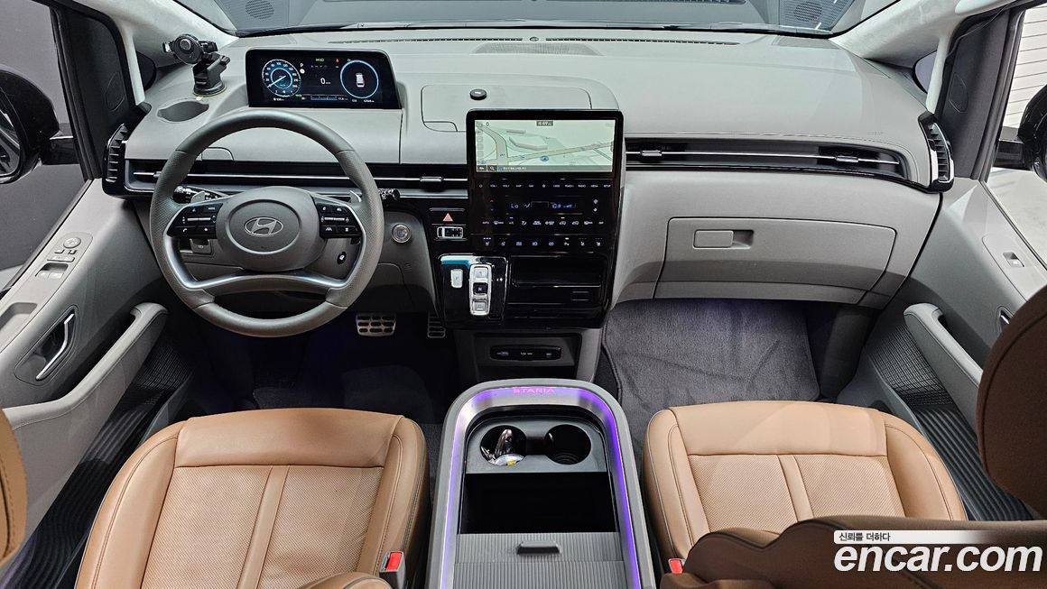 Hyundai Staria 2025