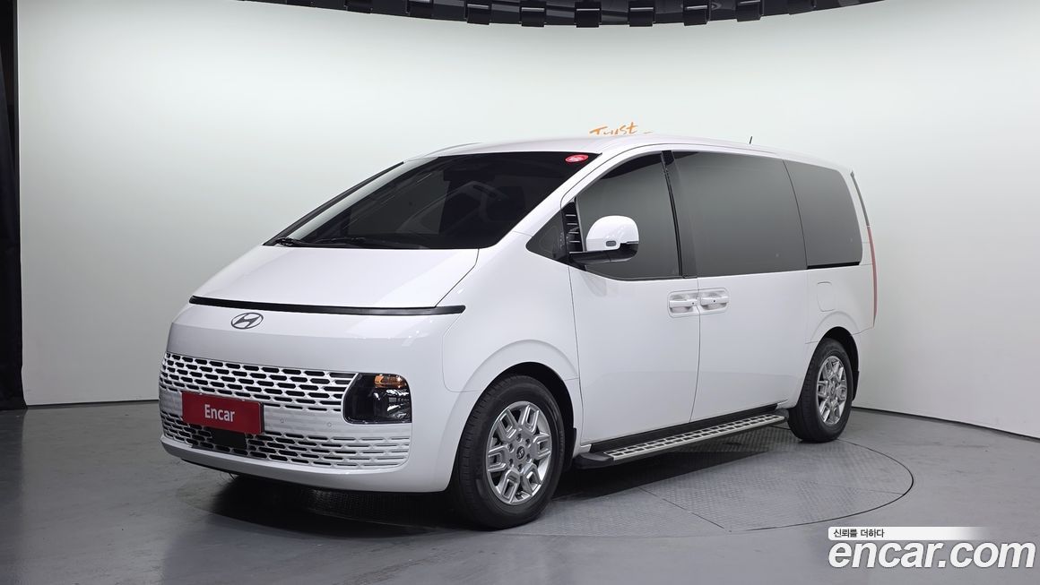 Hyundai Staria 2025