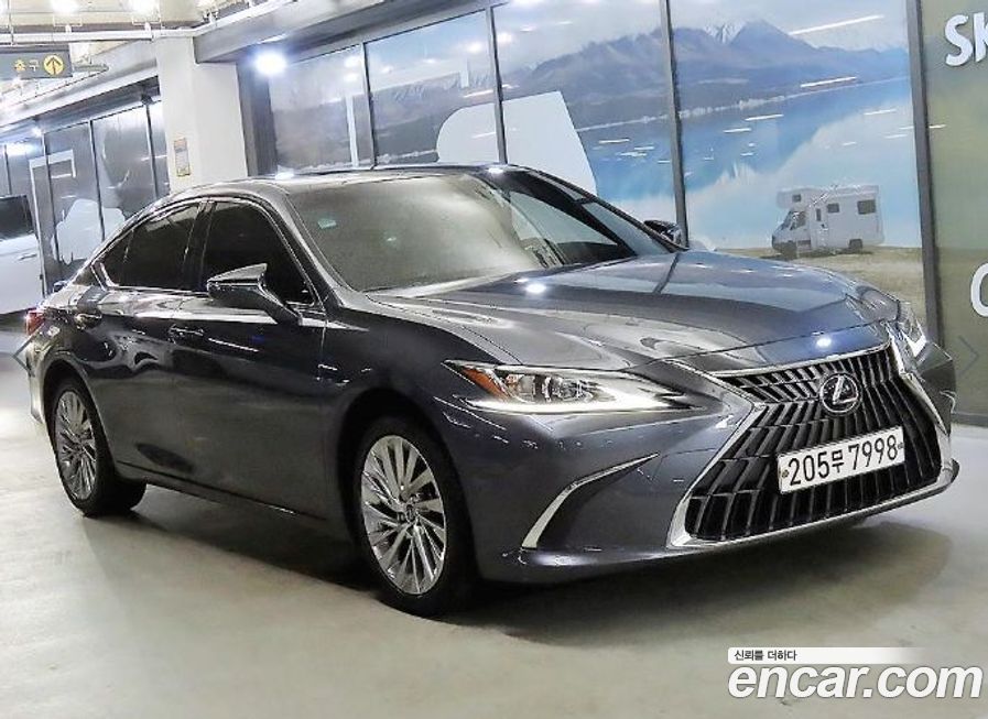 Lexus ES 2023