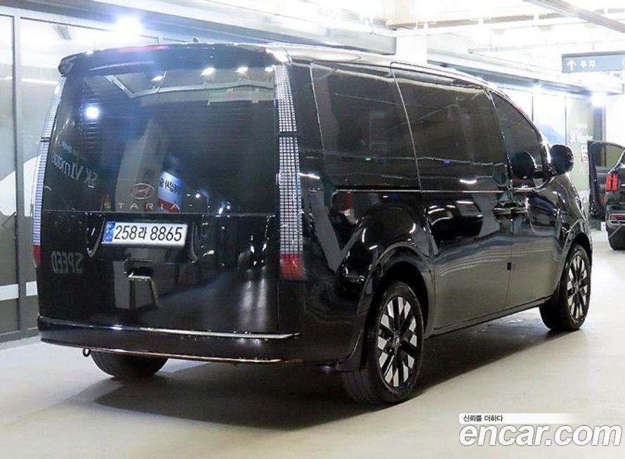 Hyundai Staria 2025