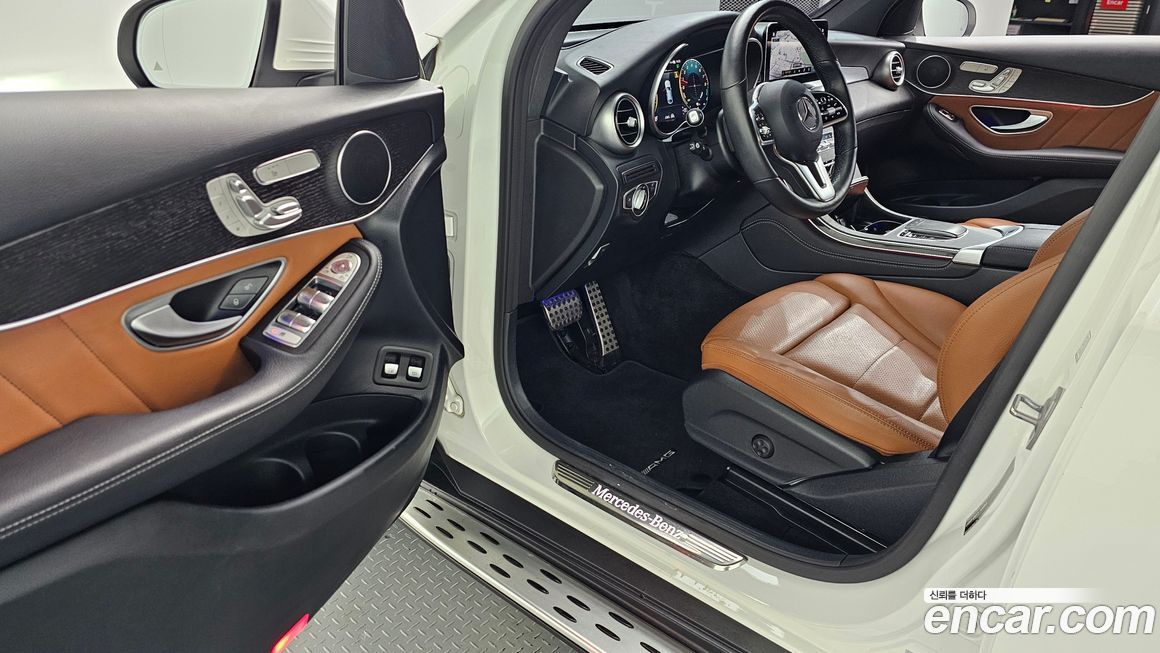 Mercedes-Benz GLC-Class 2021