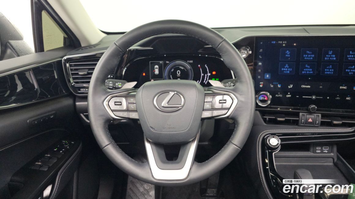 Lexus NX 2024