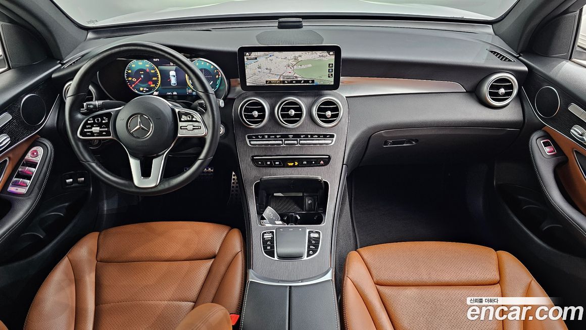 Mercedes-Benz GLC-Class 2021