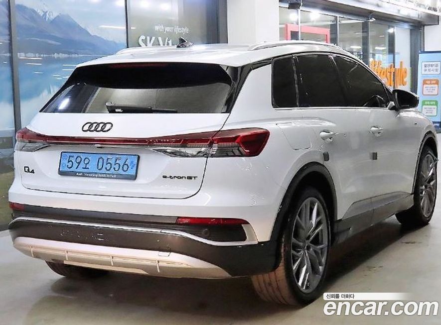 Audi Q4 e-tron 2025