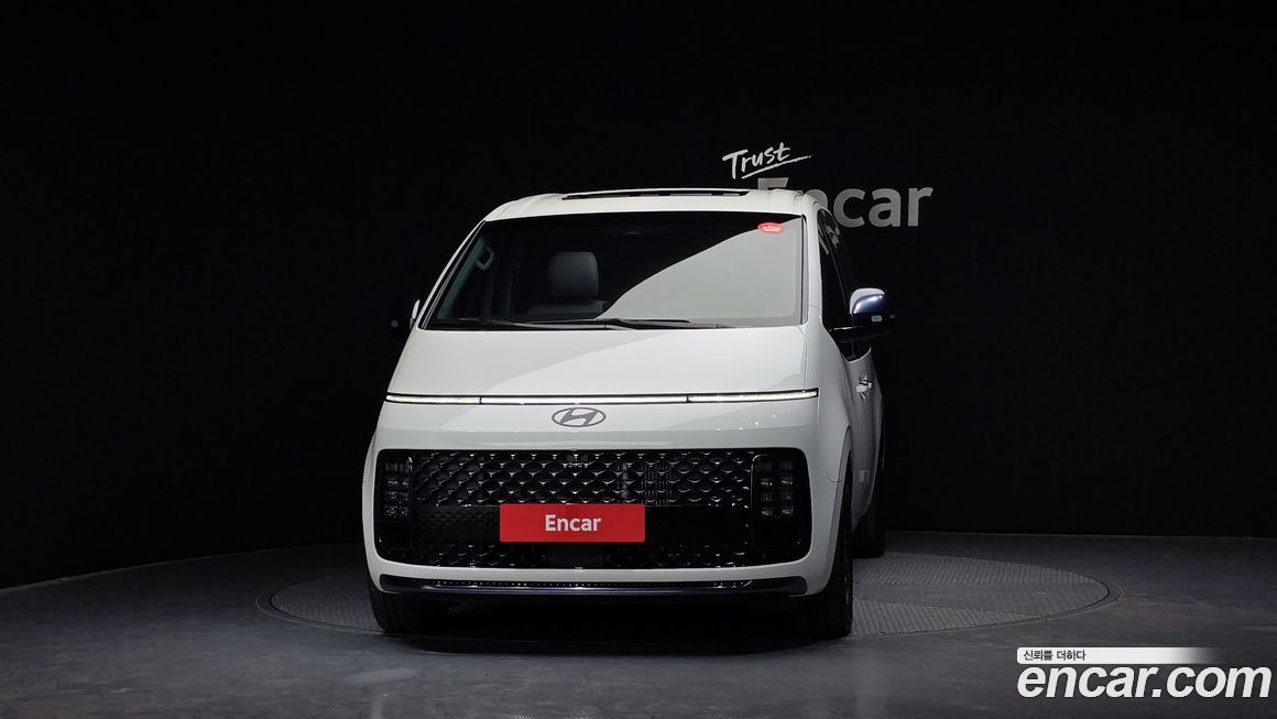Hyundai Staria 2025