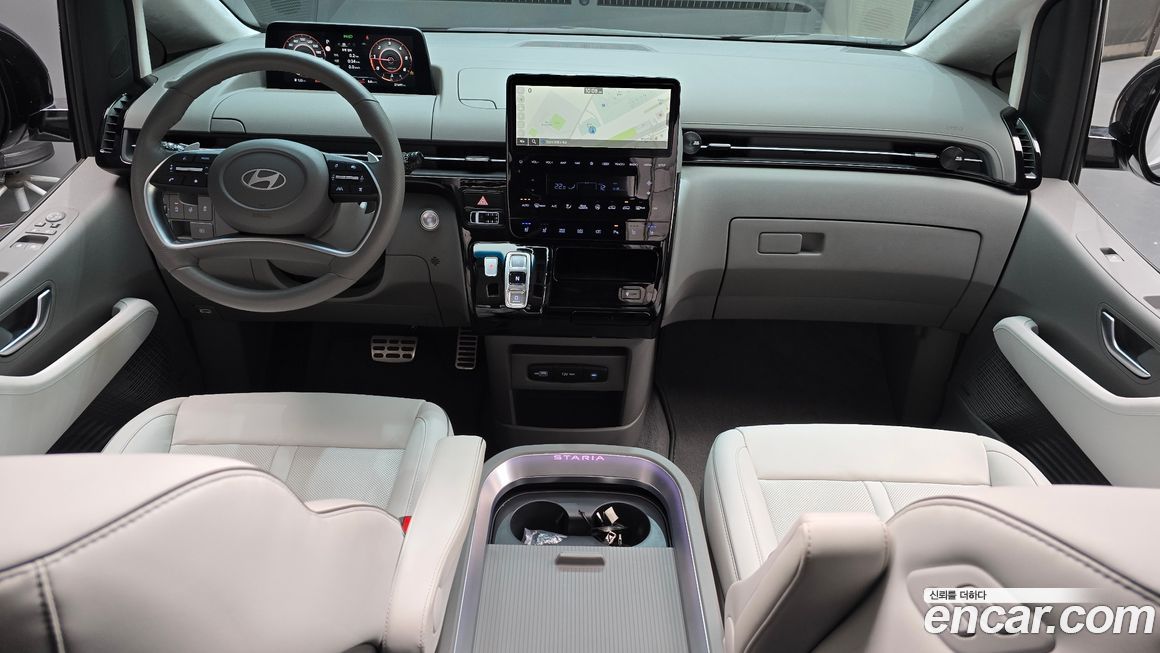 Hyundai Staria 2025