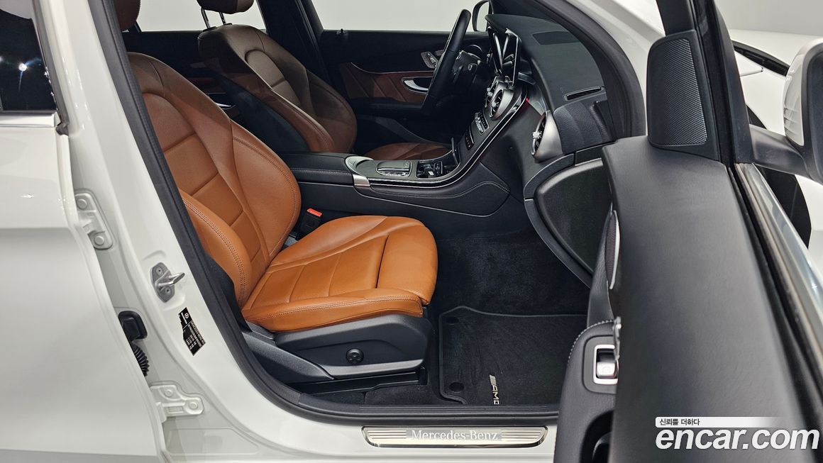 Mercedes-Benz GLC-Class 2021