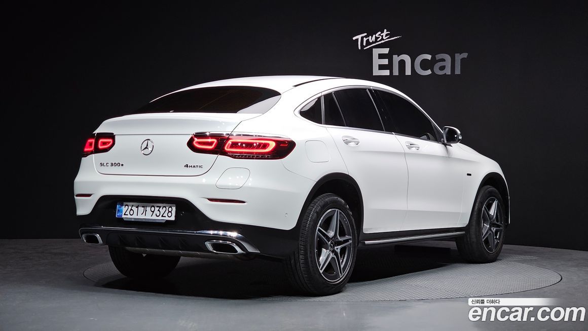 Mercedes-Benz GLC-Class 2021