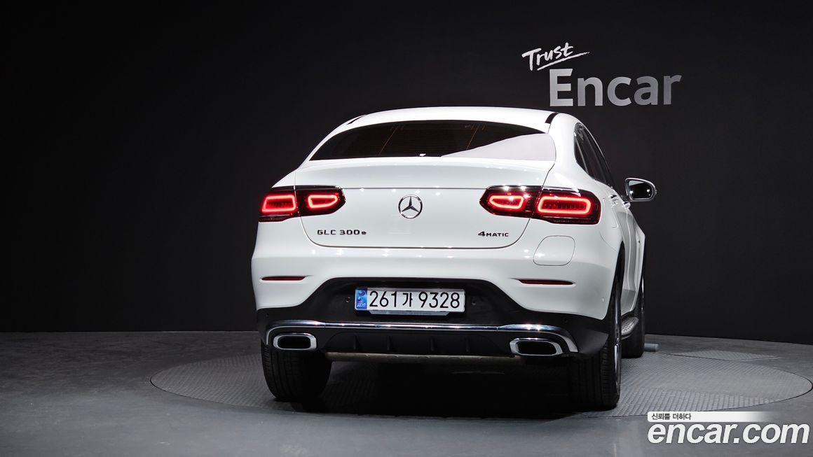 Mercedes-Benz GLC-Class 2021