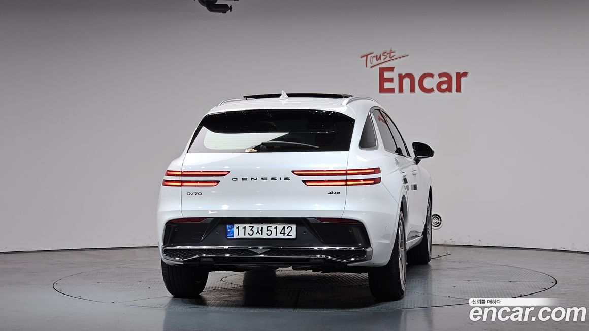 Genesis GV70 2025
