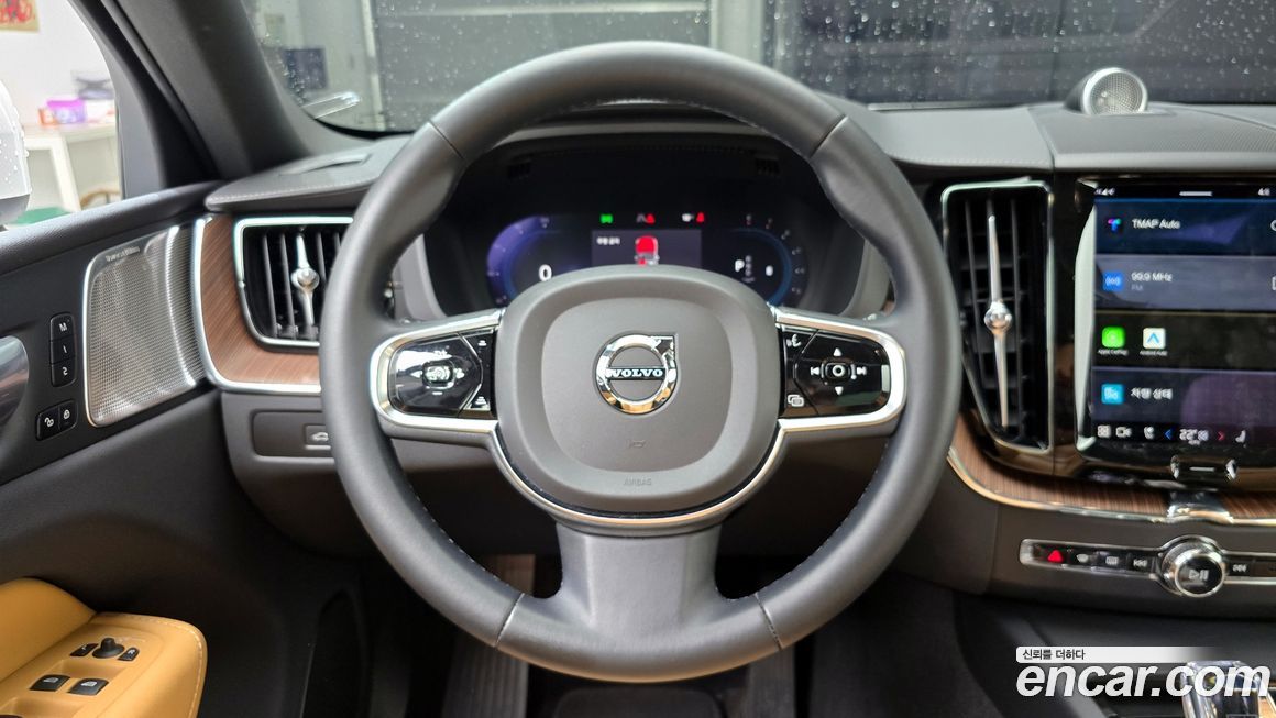 Volvo XC60 2024