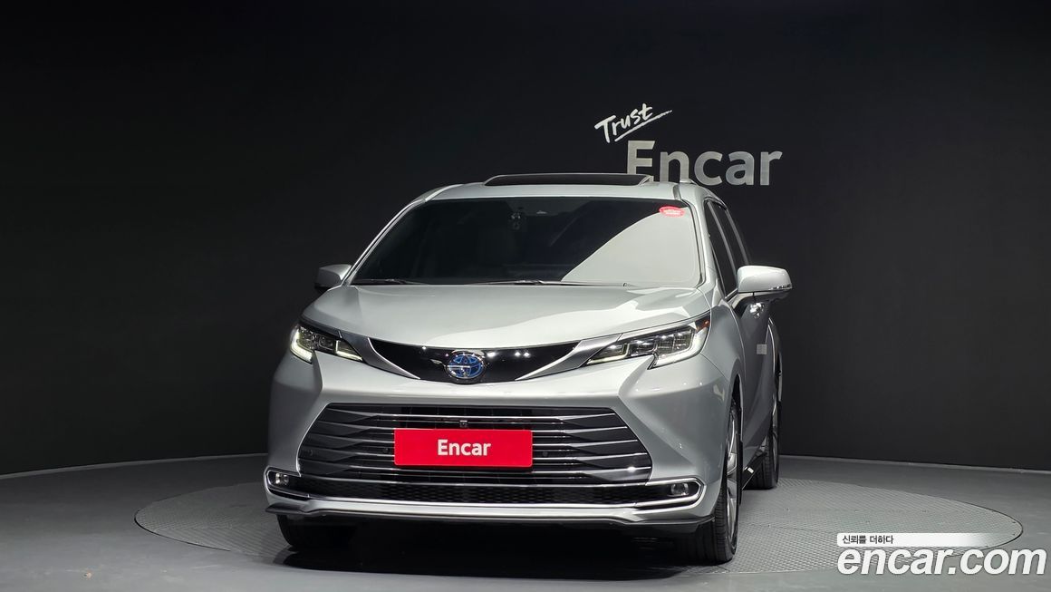 Toyota Sienna 2025