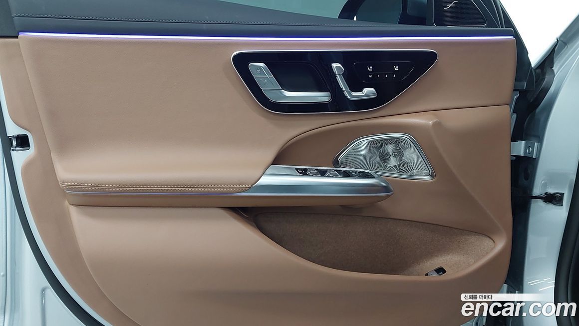 Mercedes-Benz E-Class 2025