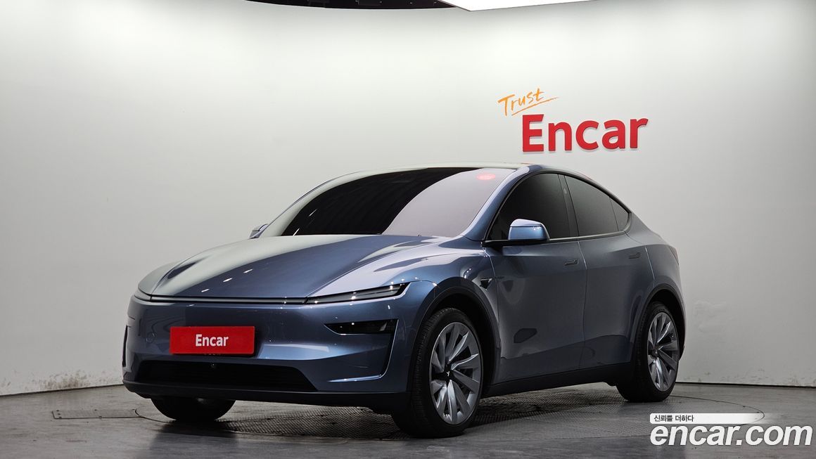 Tesla Model Y 2025