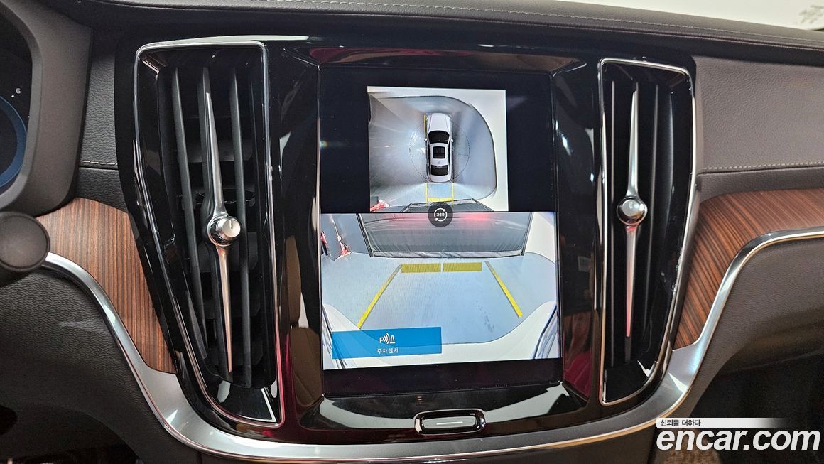 Volvo S60 2024