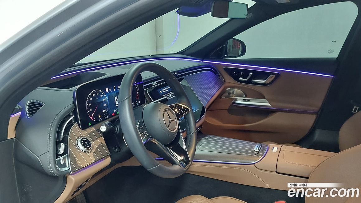 Mercedes-Benz E-Class 2025